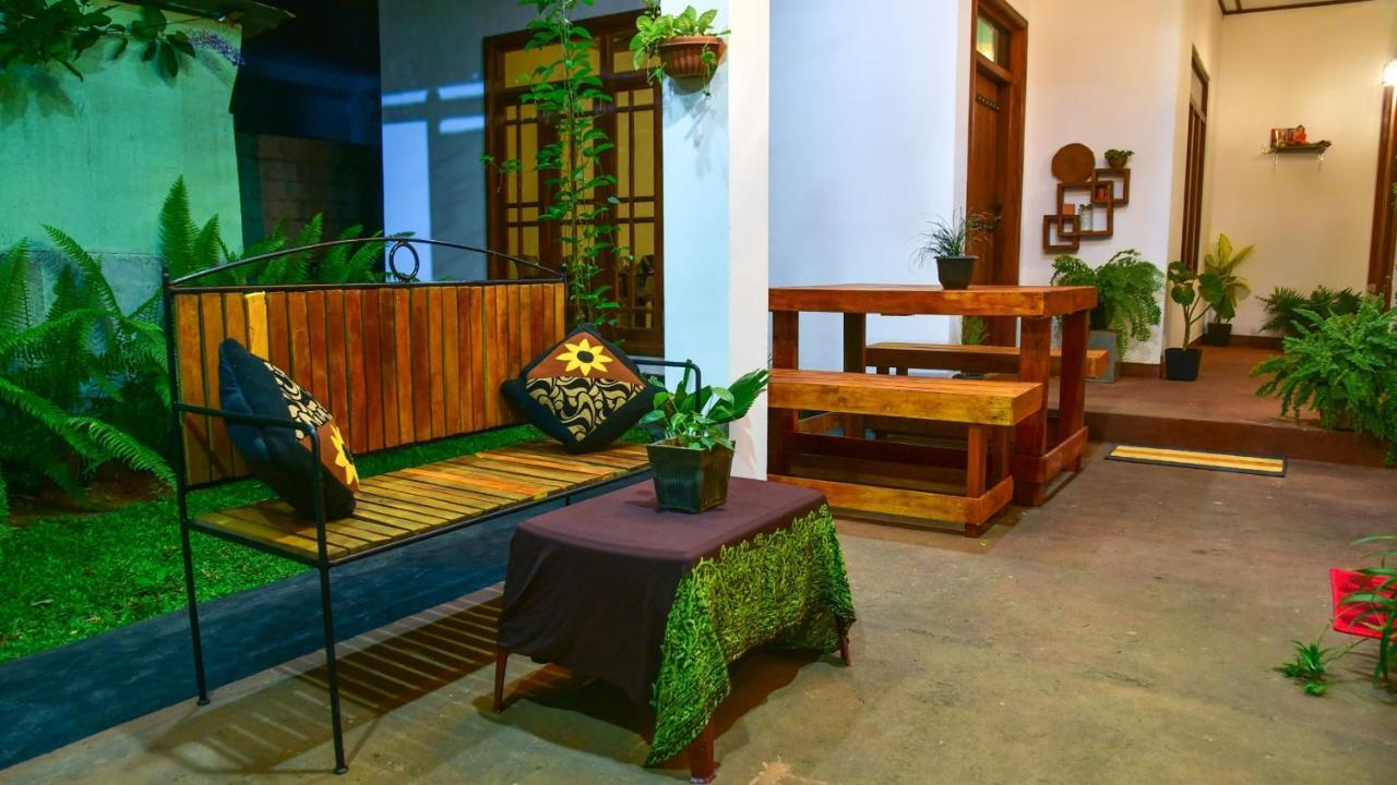 Menara Green Inn Дамбулла Экстерьер фото