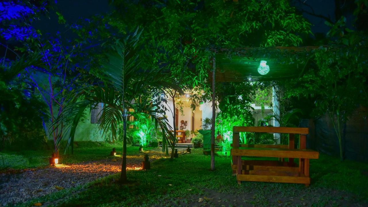 Menara Green Inn Дамбулла Экстерьер фото