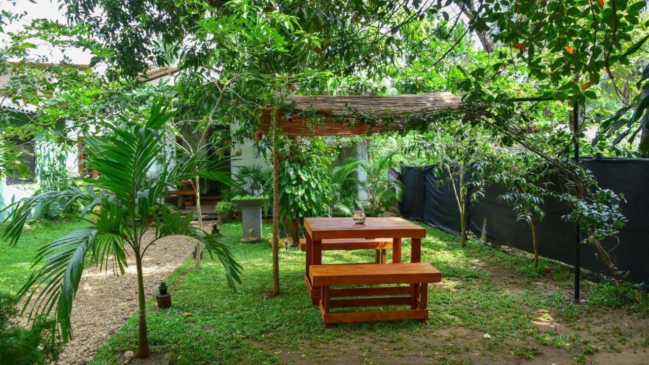 Menara Green Inn Дамбулла Экстерьер фото
