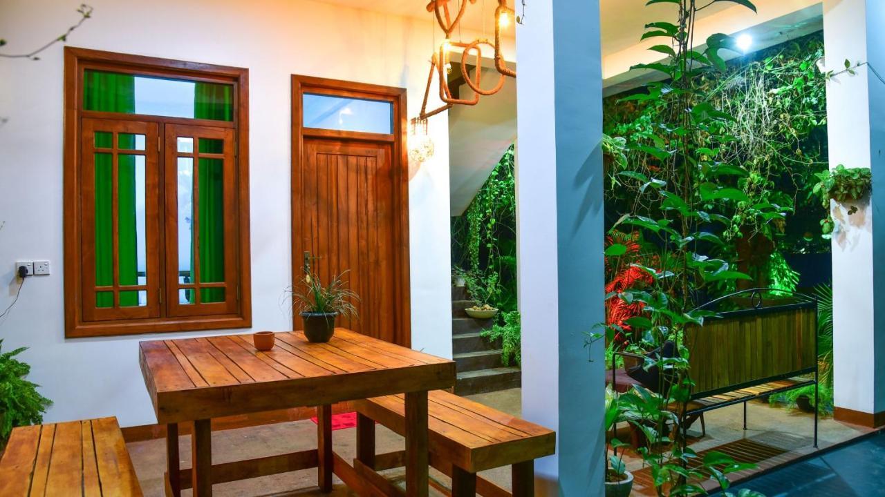 Menara Green Inn Дамбулла Экстерьер фото