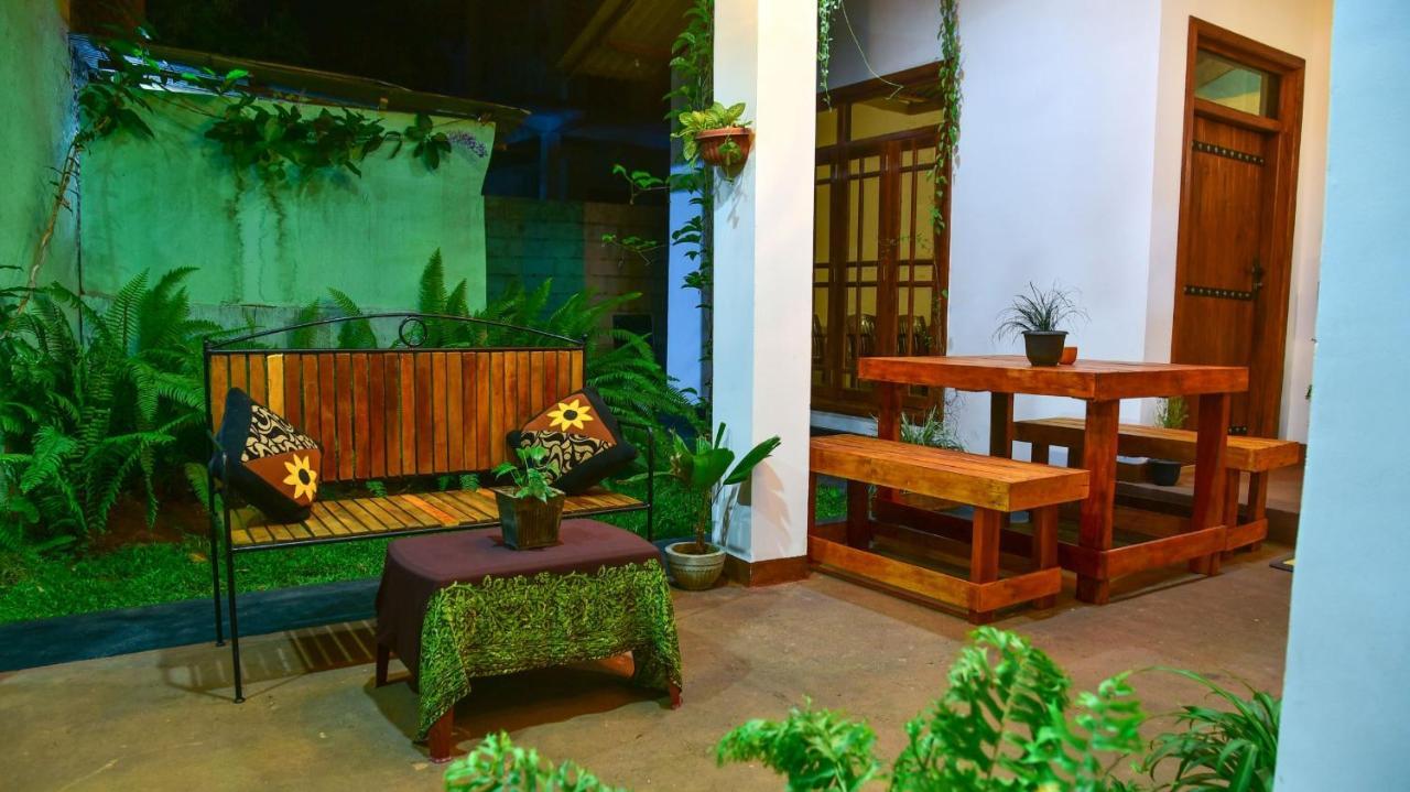 Menara Green Inn Дамбулла Экстерьер фото