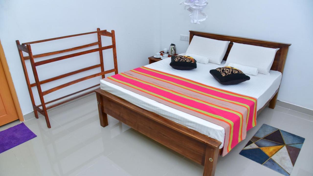 Menara Green Inn Дамбулла Экстерьер фото